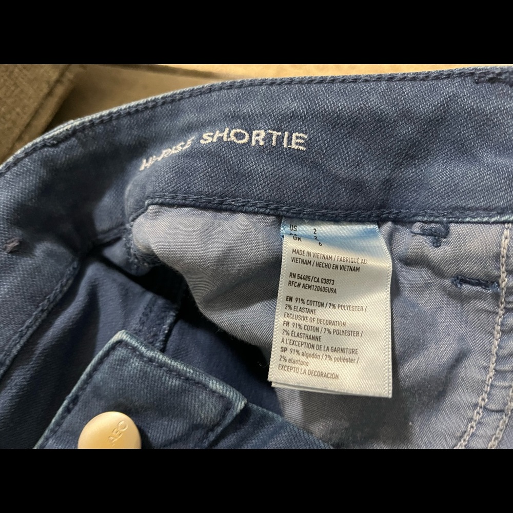 AE HI RISE SHORTIES - Picture 2 of 4